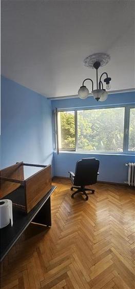Apartament cu 3 camere decomandat, mobilat în Iancului