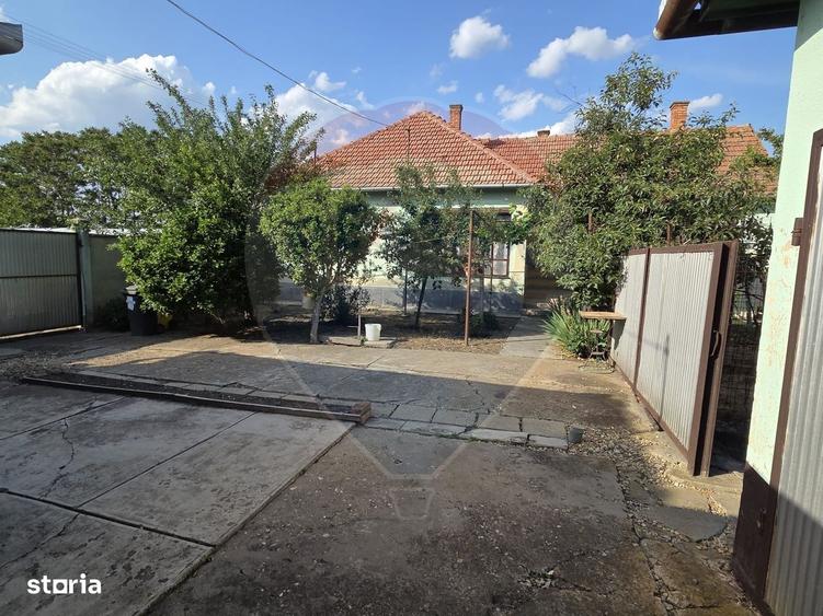 Casă cu 4 camere în Ciumeghiu