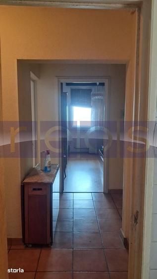 Apartament cu 3 camere decomandat în Tineretului