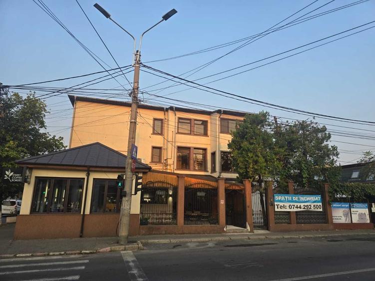 Spațiu comercial, de 200 mp, în Ultracentral