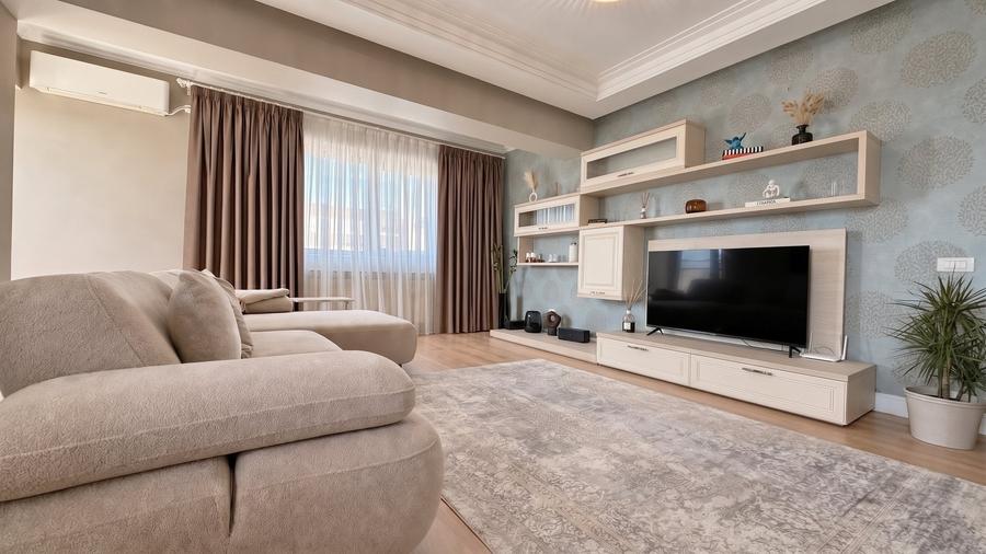 Apartament cu 3 camere decomandat, mobilat în Vitan Mall