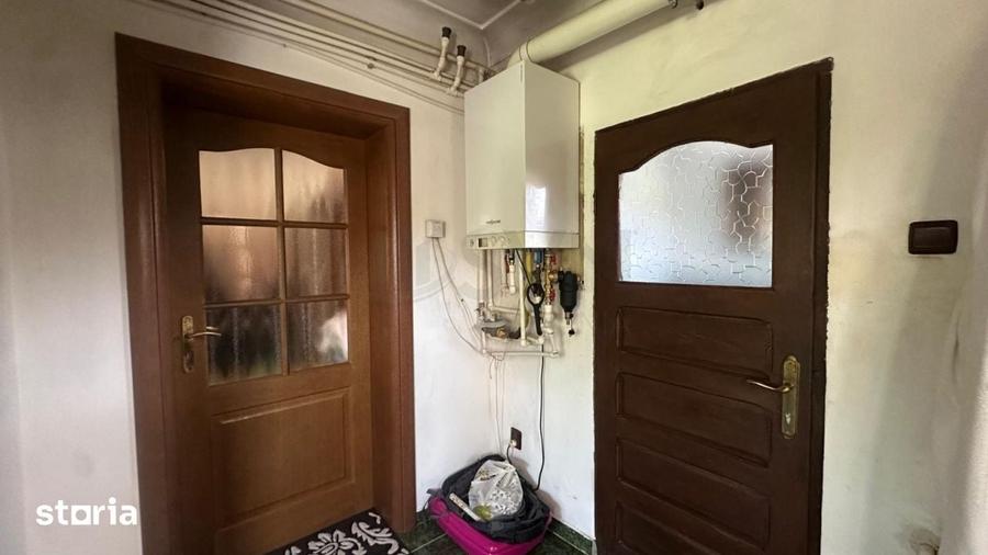 Casă cu 5 camere cu Teren 390 Mp în Chitila