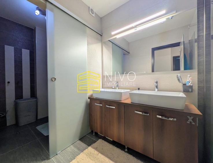 Apartament cu 3 camere decomandat, mobilat în Tudor