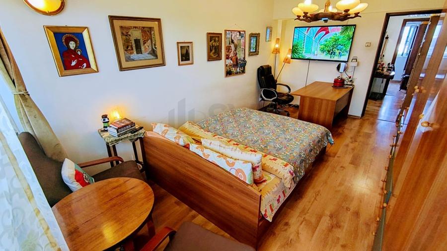 Apartament cu 4 camere decomandat, mobilat în Ștefan cel Mare