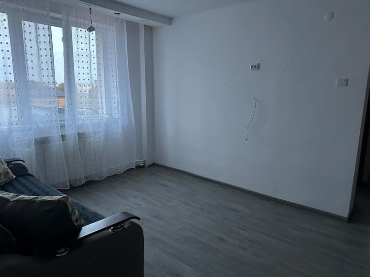 Apartament cu 2 camere decomandat în Exterior Vest