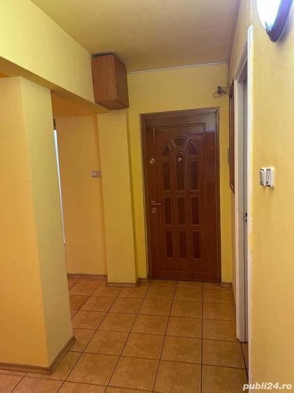Apartament cu 4 camere decomandat în Bejan