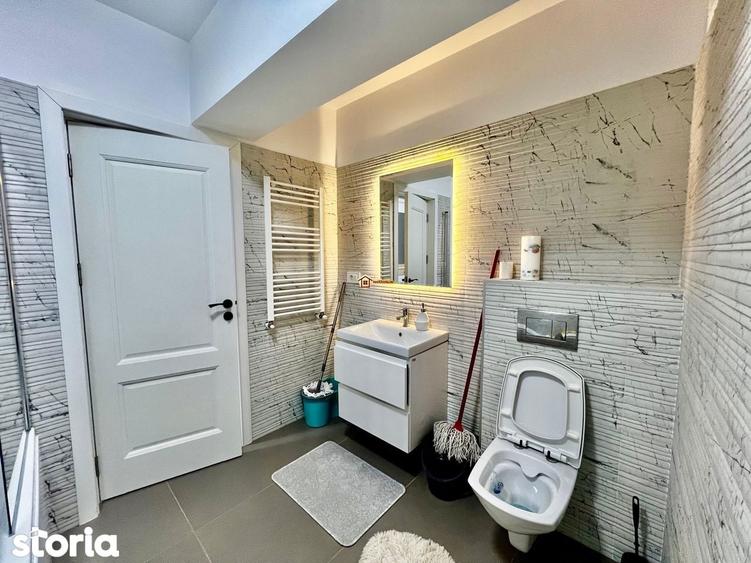 Apartament cu 3 camere decomandat, mobilat în Central
