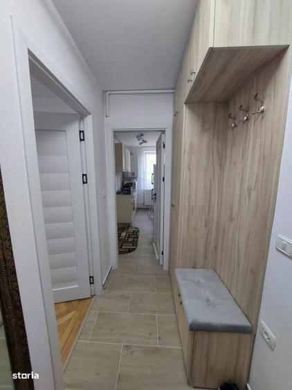 Apartament cu 2 camere decomandat, mobilat în Central