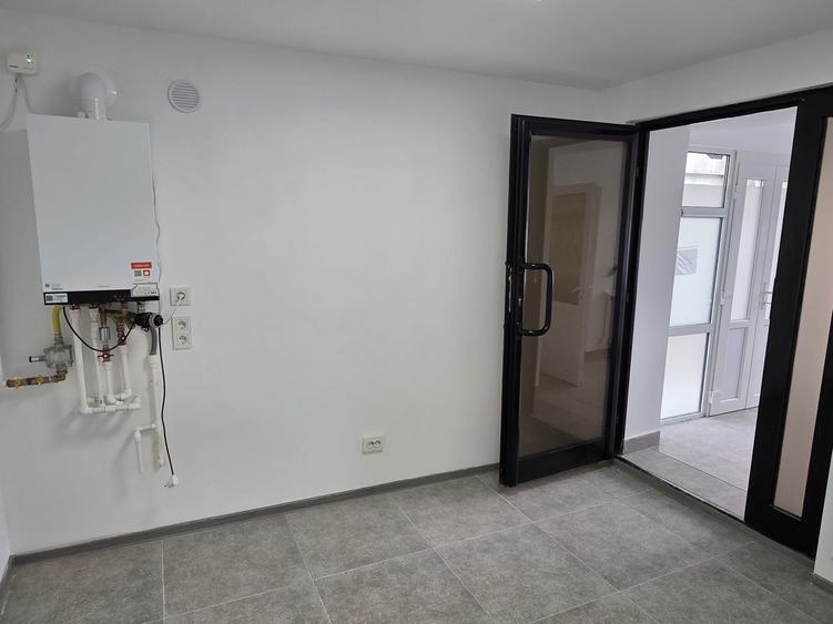 Spațiu comercial, de 45 mp, în Central