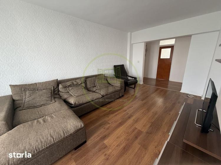 Apartament cu 3 camere decomandat în Centrul Civic