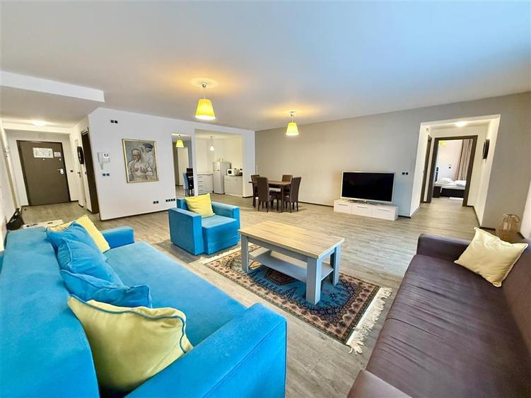 Apartament cu 3 camere decomandat, mobilat în Poiana Brașov