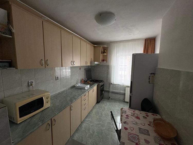 Apartament cu 2 camere semidecomandat în Iosia