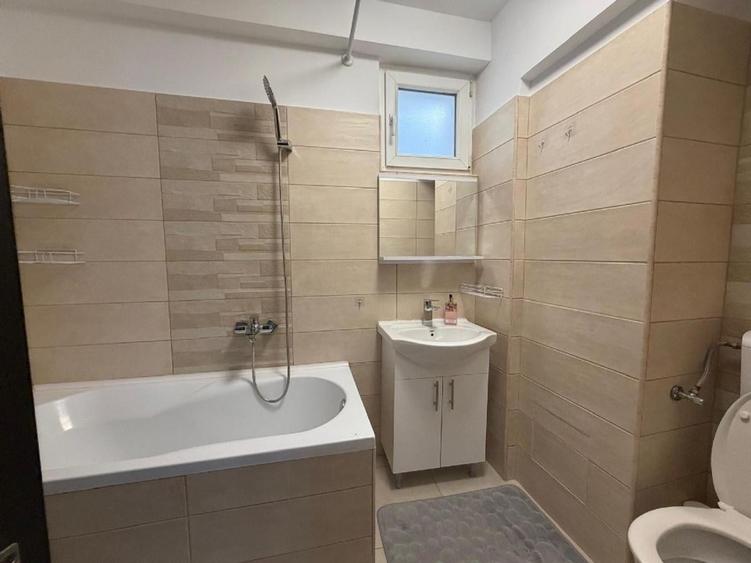 Apartament cu 2 camere decomandat în Cantemir