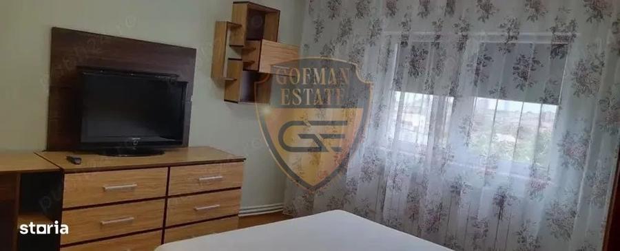 Apartament cu 4 camere decomandat în Central