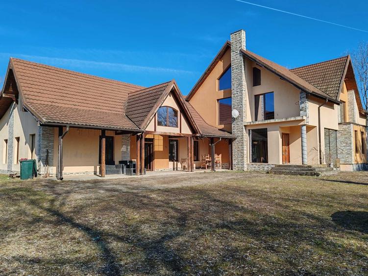 Casă cu 4 camere în Cuveșdia