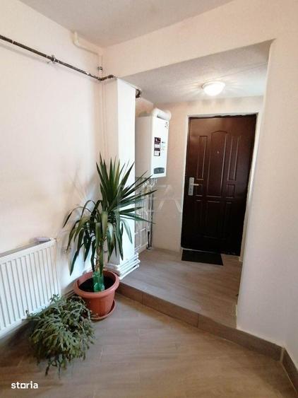 Apartament cu 8 camere decomandat, mobilat în Moșilor