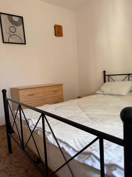 Apartament cu 2 camere semidecomandat în Girocului