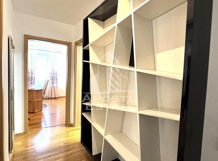Apartament cu 3 camere semidecomandat în Șagului