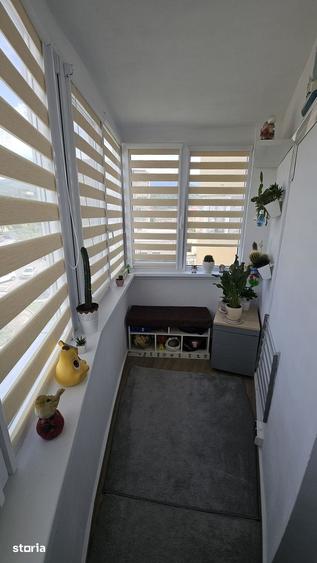 Apartament cu 4 camere decomandat în Dârste