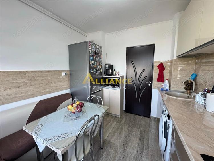 Apartament cu 3 camere, mobilat în Brâncoveanu