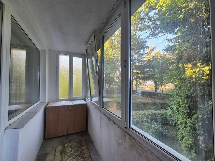 Apartament cu 3 camere semidecomandat, mobilat în Astra