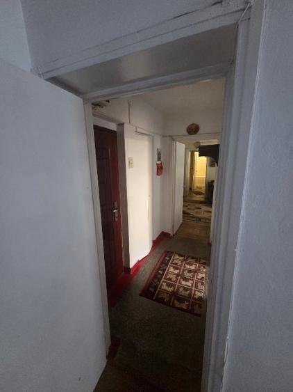 Apartament cu 3 camere, mobilat în Central
