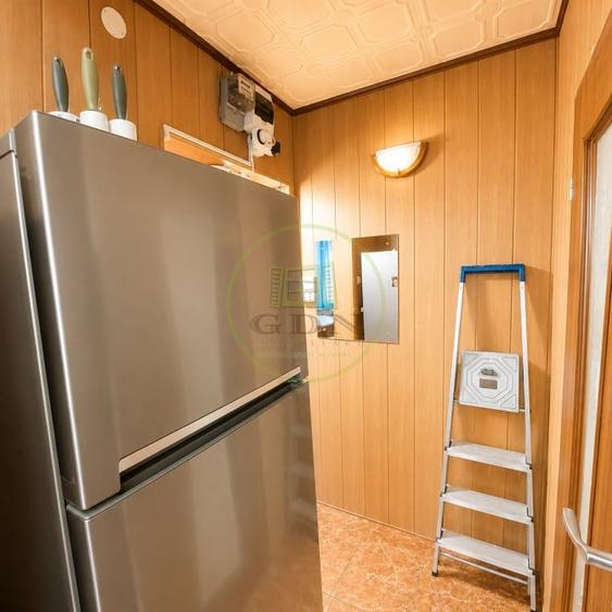 Apartament cu 3 camere decomandat, mobilat în Florilor