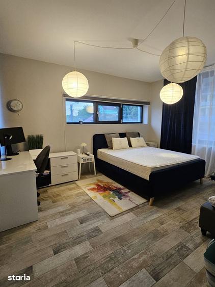 Casă cu 5 camere cu Teren 450 Mp în Central