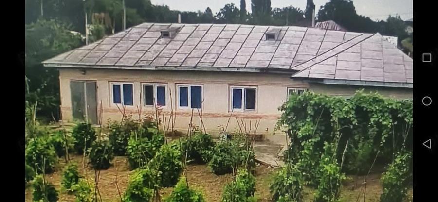 Casă cu 11 camere cu Teren 1500 Mp în Obrejița