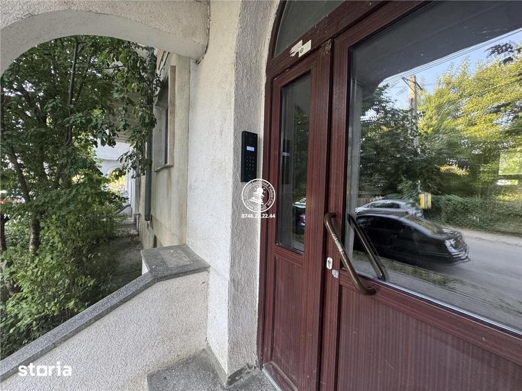 Apartament cu 3 camere decomandat în Ciurea