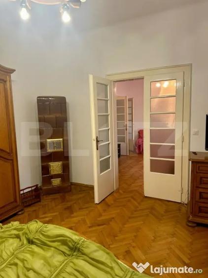 Apartament cu 3 camere decomandat în Central