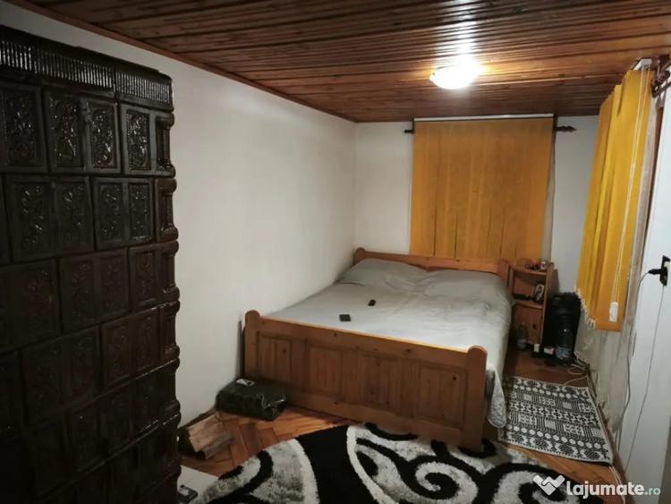 Casă cu 3 camere cu Teren 900 Mp în Central