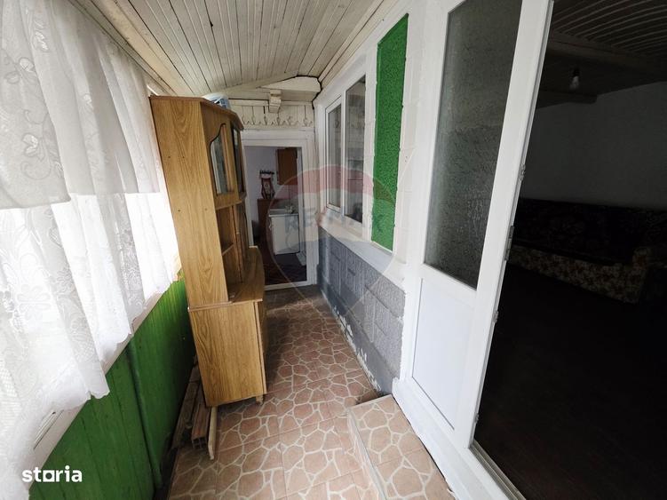 Casă cu 4 camere în Rocna
