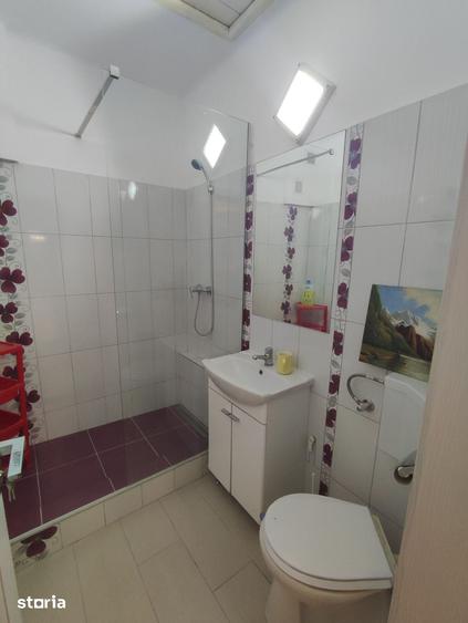 Casă cu 3 camere decomandat cu Teren 180 Mp în Viile Noi