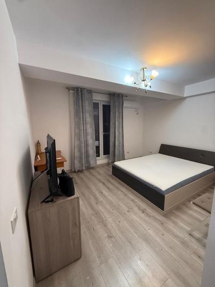 Garsonieră decomandată în Central