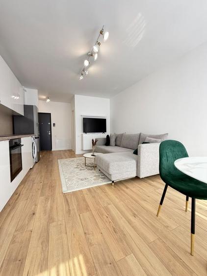 Apartament cu 2 camere semidecomandat, mobilat în Florești