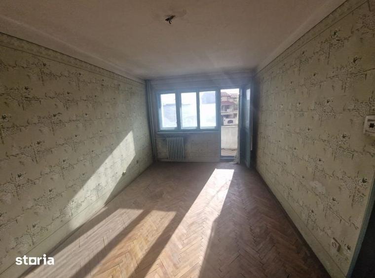 Apartament cu 2 camere decomandat în Micro 5