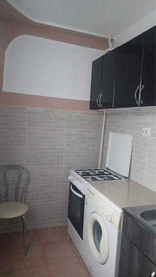 Ofer spre inchiriere garsoniera,zona Garii - 1