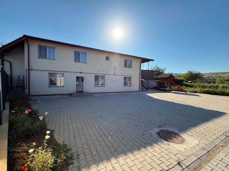 Casă cu 4 camere cu Teren 5784 Mp în Budiului