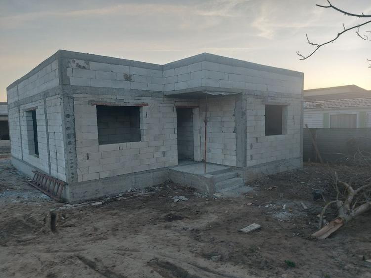 Casă cu 2 camere în Ișalnița