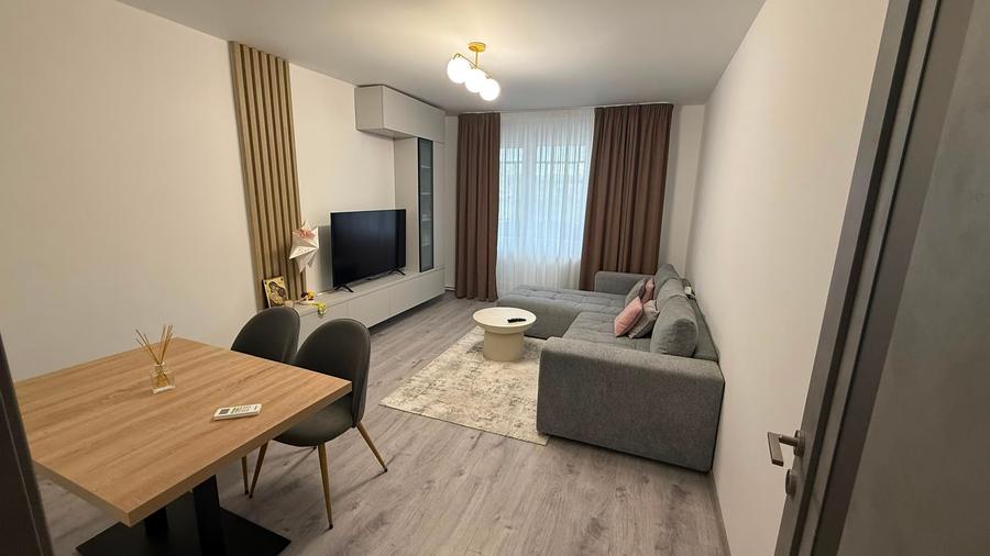 Apartament cu 3 camere decomandat, mobilat în Alexandru cel Bun — fotografia 1