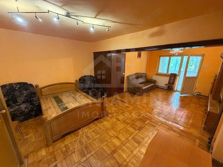 Apartament cu 3 camere decomandat în Lăpuș