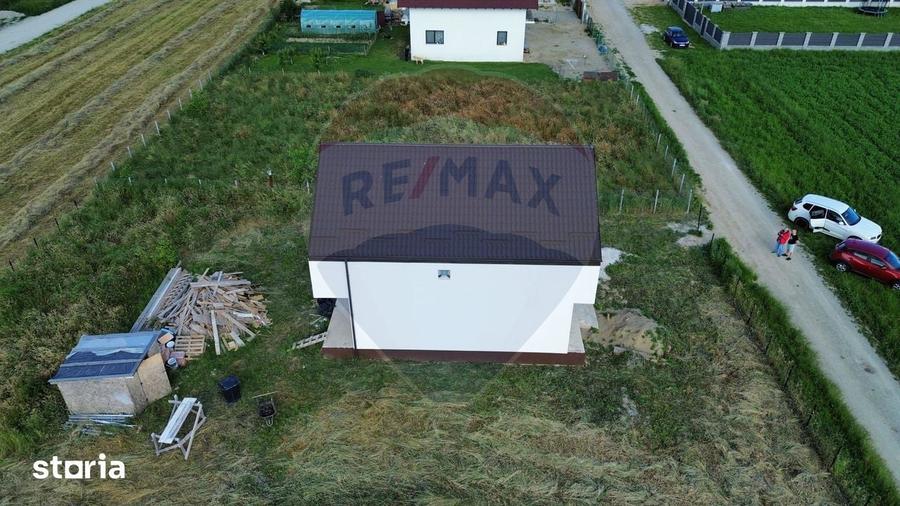 Casa / Vila cu 4 camere de vanzare Vulcan, 15 km de Brasov - 12