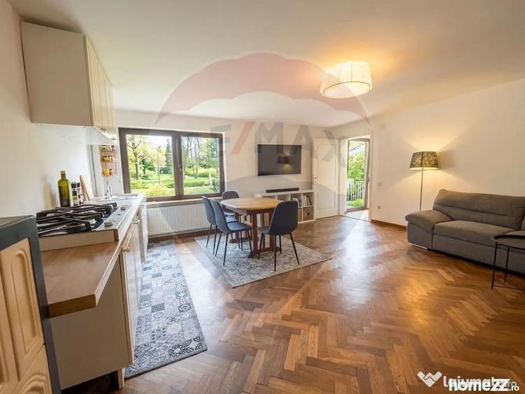 Casă cu 5 camere cu Teren 2236 Mp în Central