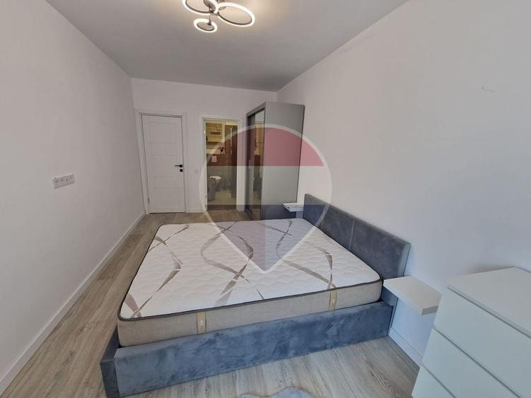Apartament cu 2 camere semidecomandat, mobilat în Florești