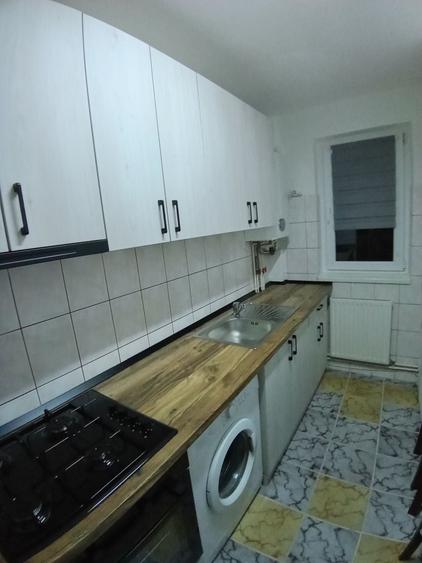 Apartament cu 2 camere decomandat în Astra