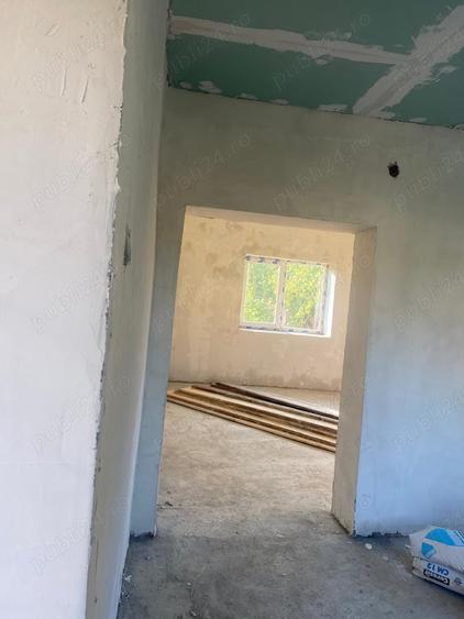 Casă cu 6 camere în Nucșoara