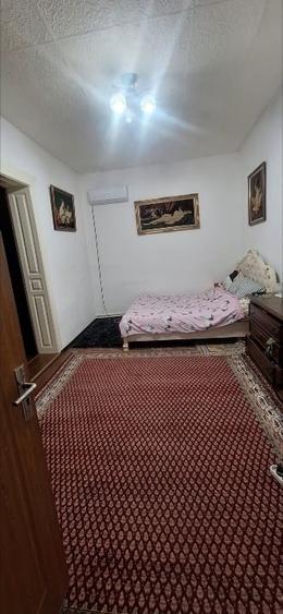 Casă individuală cu 5 camere cu Canalizare în Aradului
