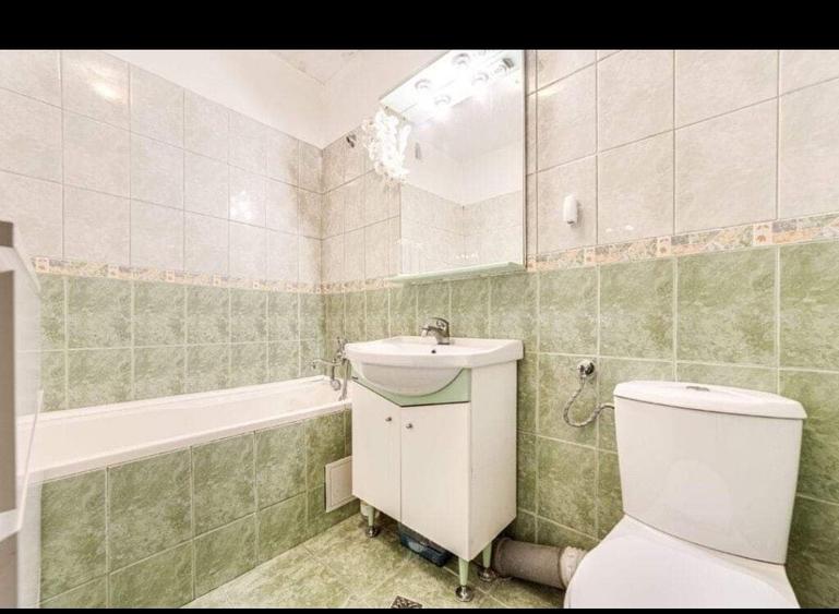 Apartament cu 3 camere decomandat în Polivalentă