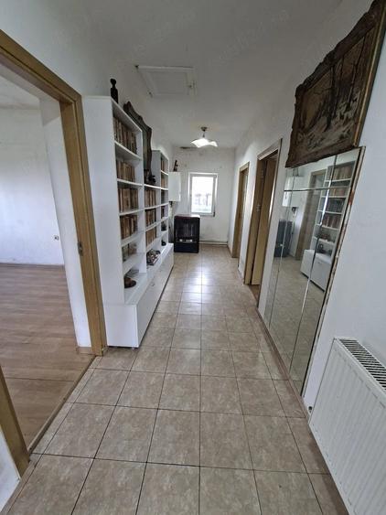 Casă cu 3 camere cu Teren 446 Mp în Central